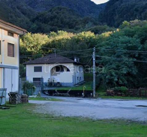 casa indipendente in vendita a Gravellona Toce
