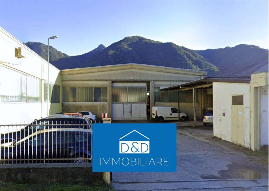 locale commerciale in vendita a Gravellona Toce