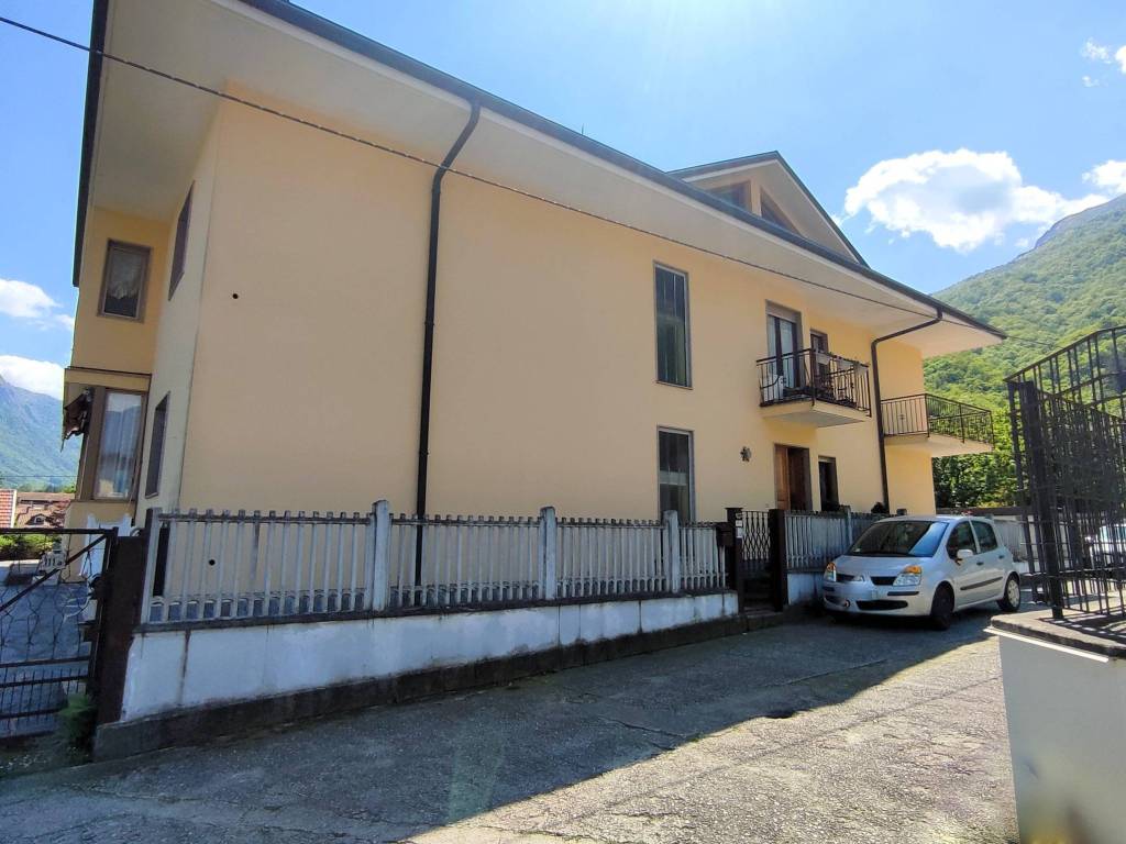 appartamento in vendita a Gravellona Toce in zona Pedemonte