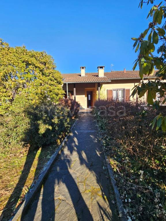 casa indipendente in vendita a Gravellona Toce in zona Pedemonte