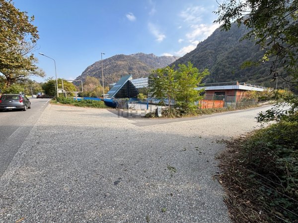 locale di sgombero in vendita a Gravellona Toce