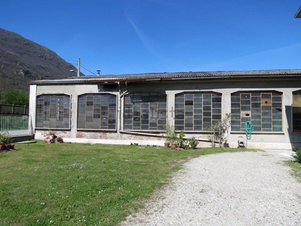 capannone in vendita a Gravellona Toce