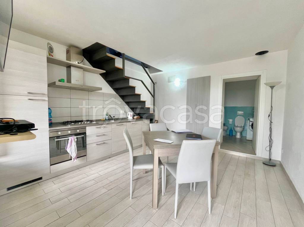 casa indipendente in vendita a Gravellona Toce