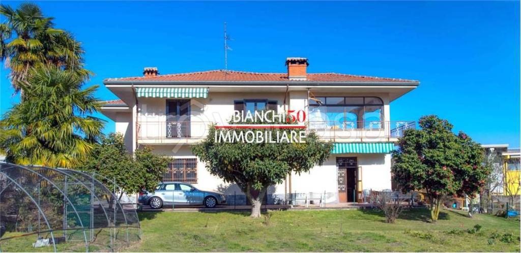 casa indipendente in vendita a Gravellona Toce