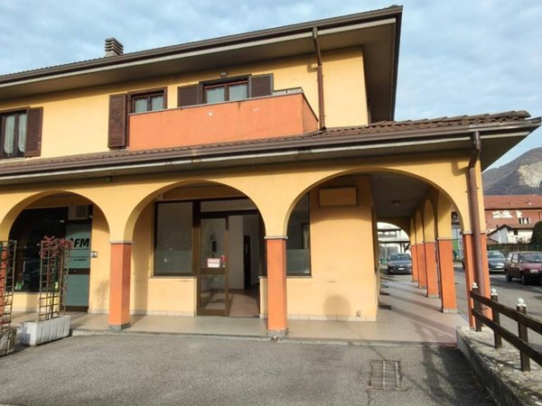 negozio in vendita a Gravellona Toce