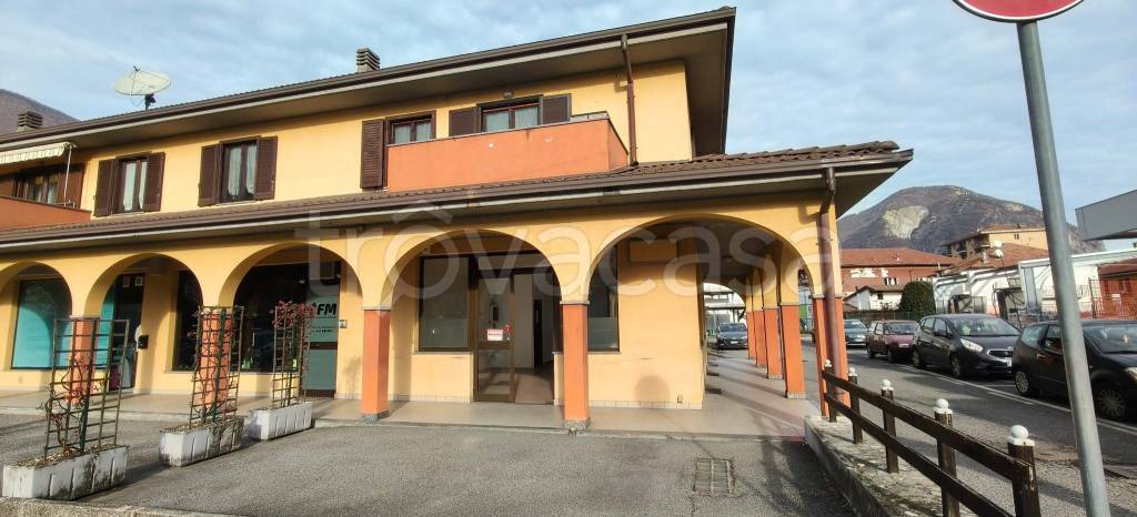 negozio in vendita a Gravellona Toce