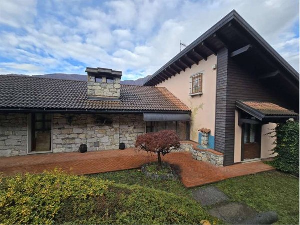 casa indipendente in vendita a Gravellona Toce