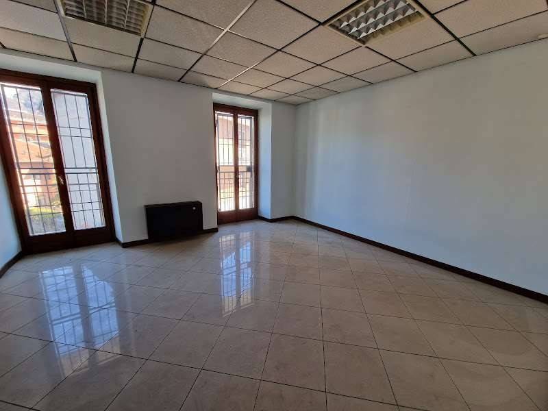 ufficio in vendita a Gravellona Toce
