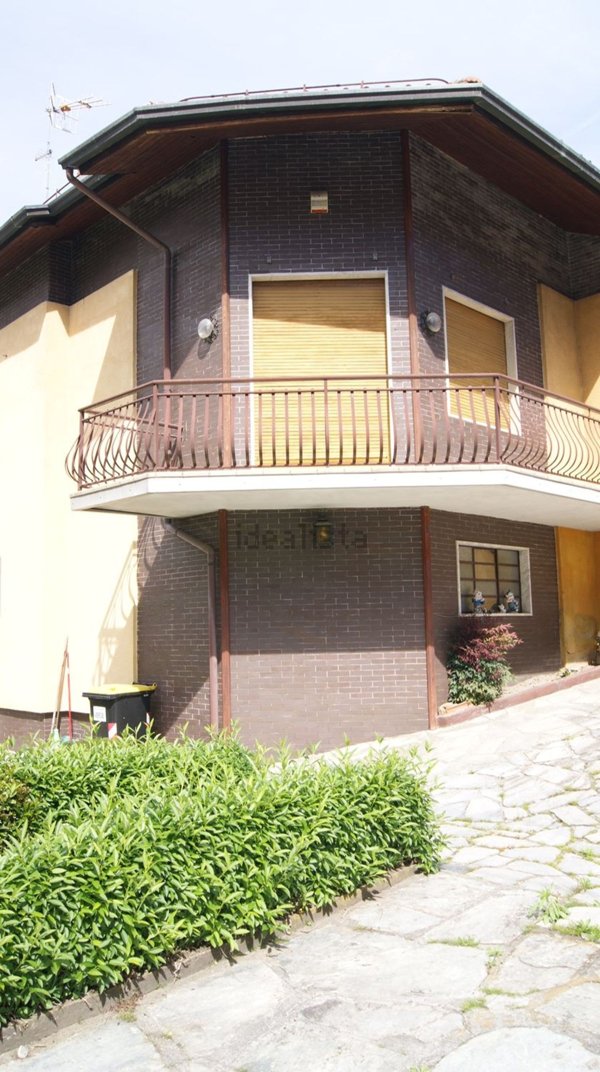 casa indipendente in vendita a Gravellona Toce