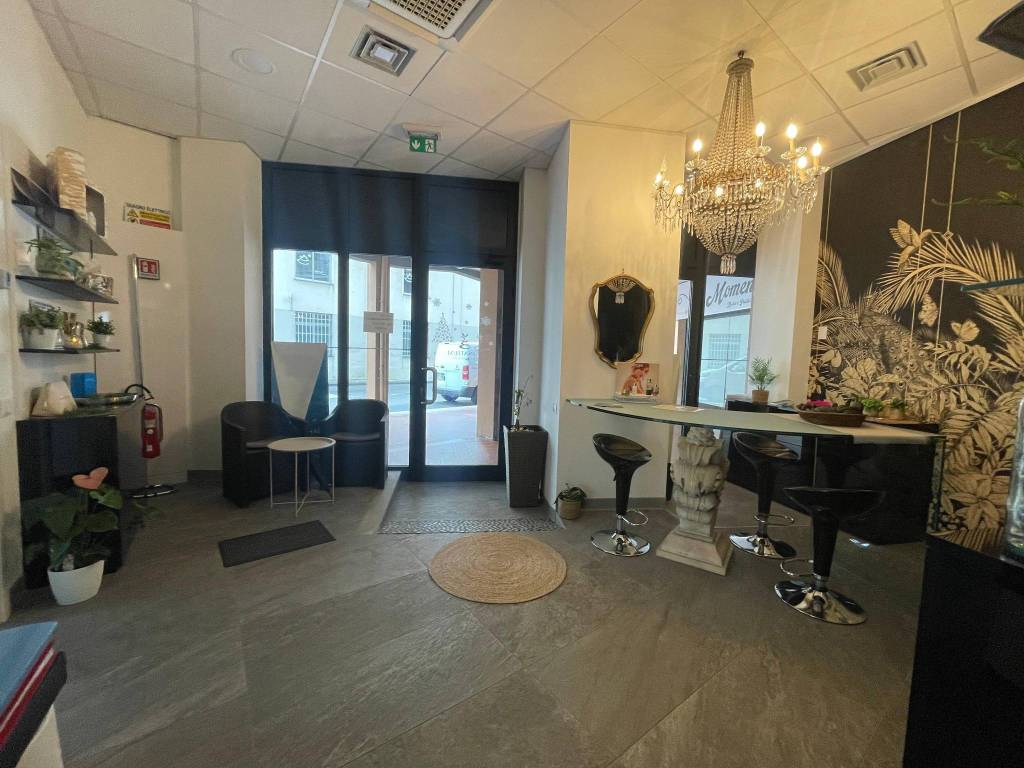 negozio in vendita a Gravellona Toce