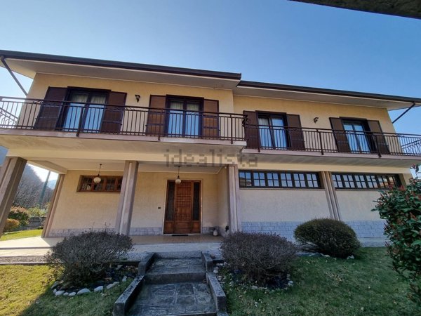 casa indipendente in vendita a Gravellona Toce