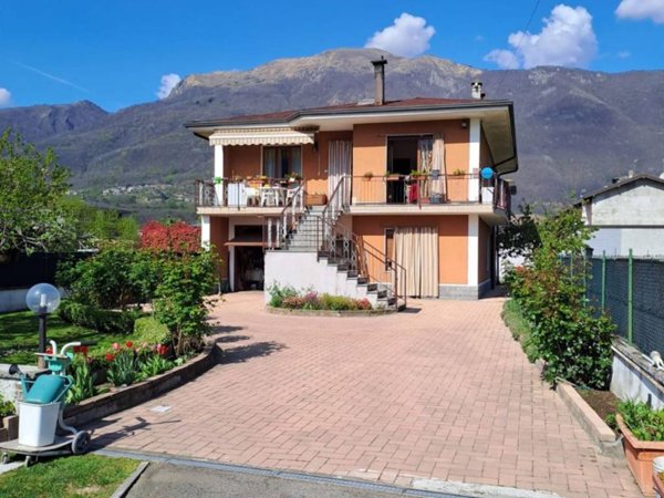 casa indipendente in vendita a Gravellona Toce