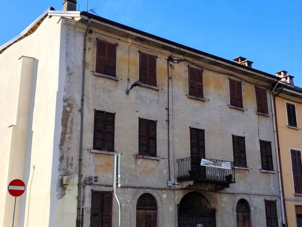 intera palazzina in vendita a Gravellona Toce