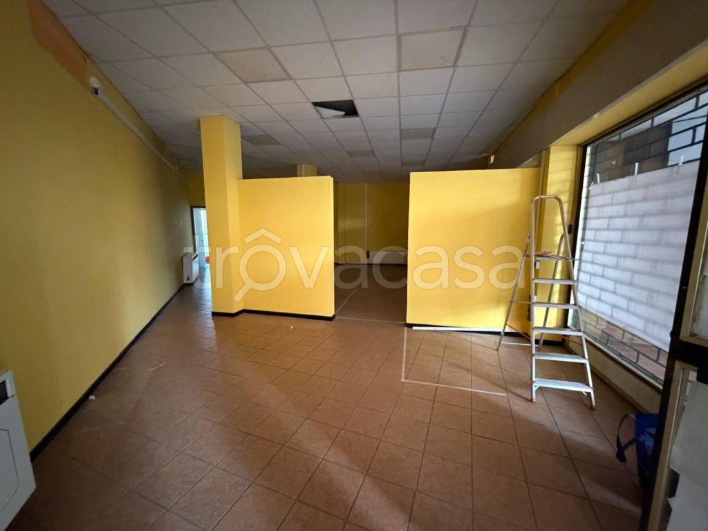 negozio in vendita a Gravellona Toce