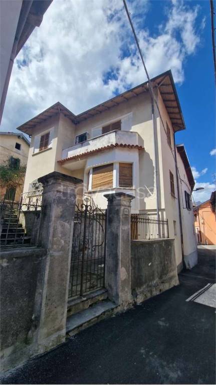 casa indipendente in vendita a Gravellona Toce in zona Pedemonte