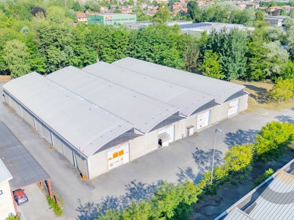 locale commerciale in vendita a Gravellona Toce