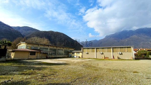 capannone in vendita a Gravellona Toce