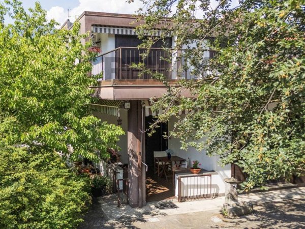 casa indipendente in vendita a Gravellona Toce in zona Pedemonte