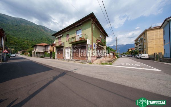 locale commerciale in vendita a Gravellona Toce in zona Pedemonte