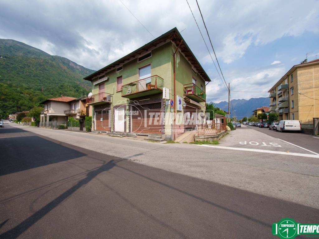 negozio in vendita a Gravellona Toce in zona Pedemonte