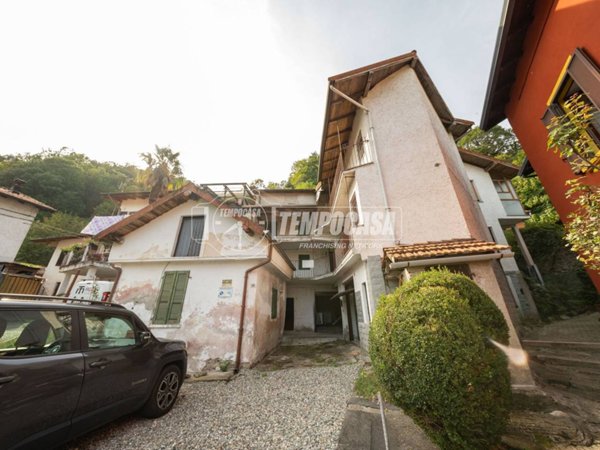 casa indipendente in vendita a Gravellona Toce in zona Pedemonte