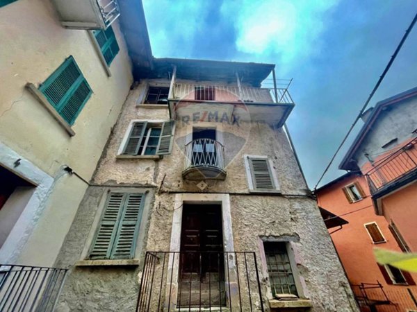 casa indipendente in vendita a Gurro