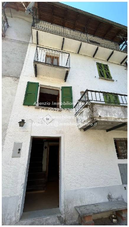 casa indipendente in vendita a Gurro