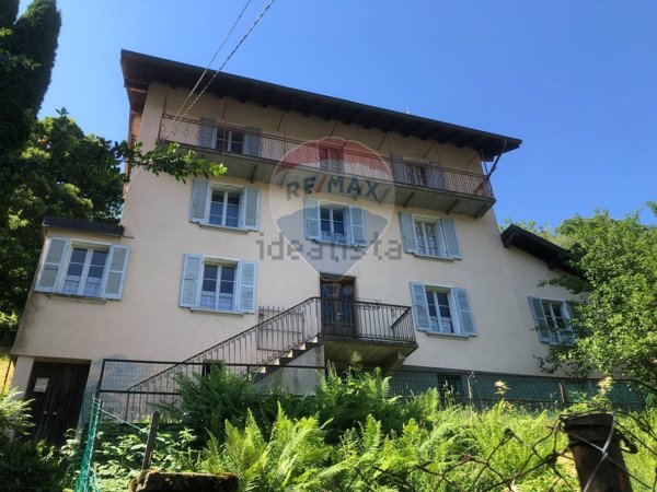 casa indipendente in vendita a Gurro