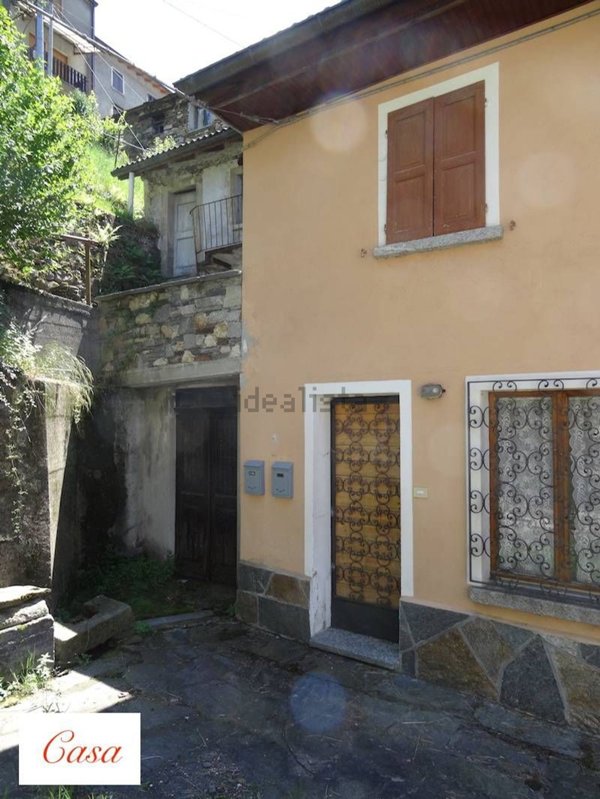 casa indipendente in vendita a Gurro