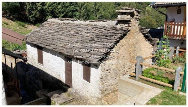 casa indipendente in vendita a Gurro