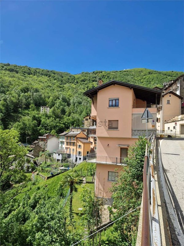 casa indipendente in vendita a Gurro