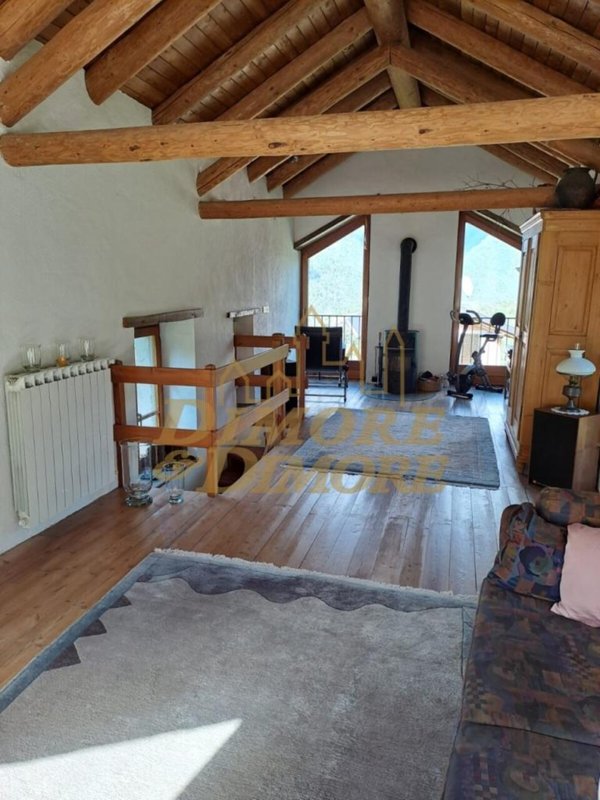 casa indipendente in vendita a Gurro