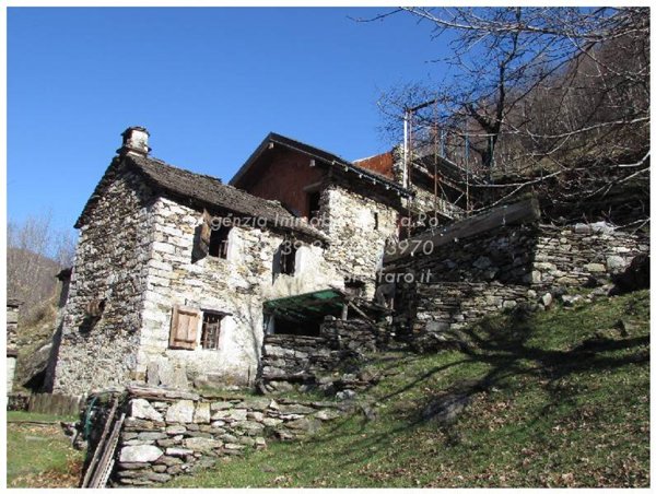 casa indipendente in vendita a Gurro