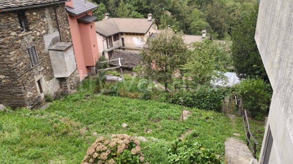 casa indipendente in vendita a Gurro