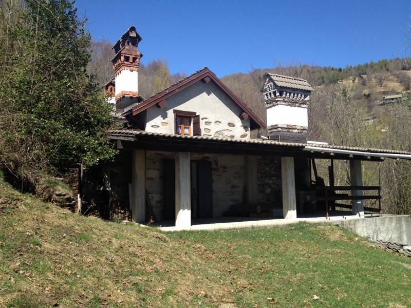 casa indipendente in vendita ad Intragna