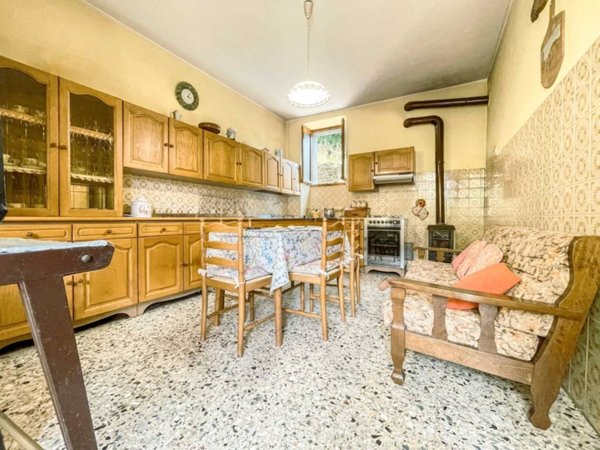 casa indipendente in vendita a Loreglia in zona Chesio