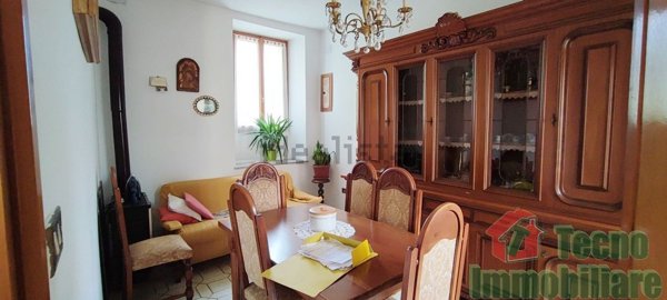 casa indipendente in vendita a Loreglia