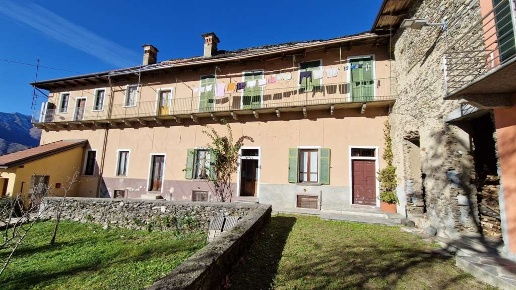 casa indipendente in vendita a Loreglia in zona Chesio
