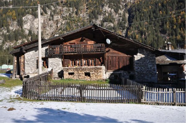 casa indipendente in vendita a Macugnaga
