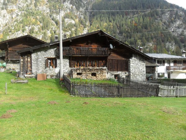 casa indipendente in vendita a Macugnaga