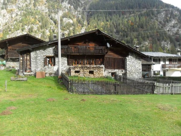 casa indipendente in vendita a Macugnaga