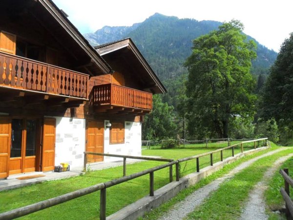 casa indipendente in vendita a Macugnaga in zona Borca