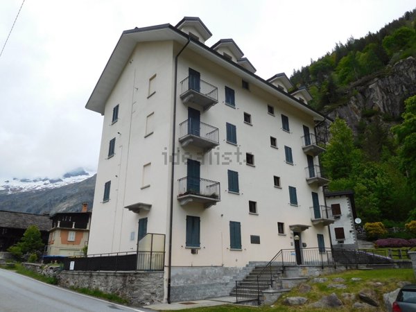 appartamento in vendita a Macugnaga in zona Borca