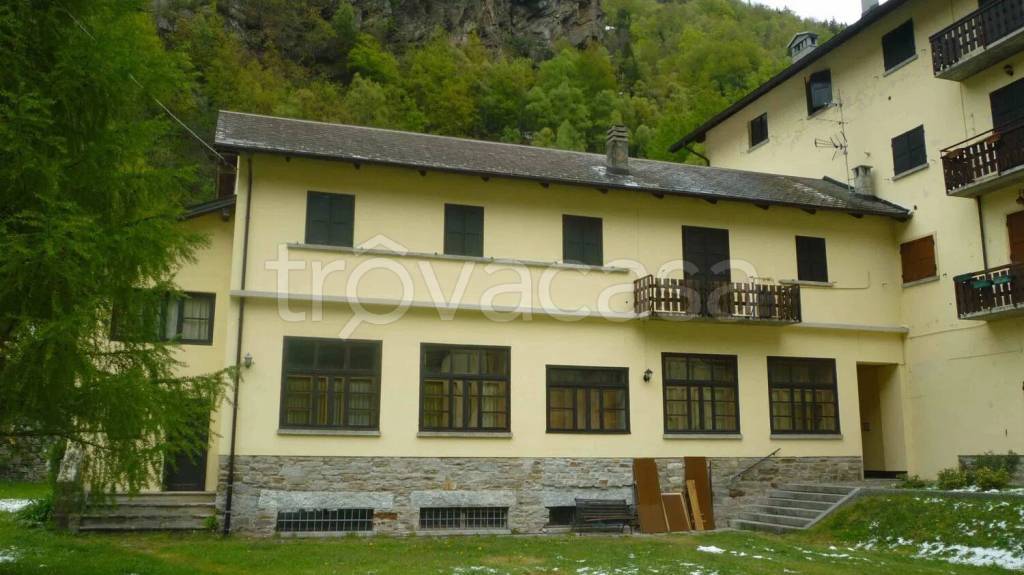 appartamento in vendita a Macugnaga in zona Pestarena