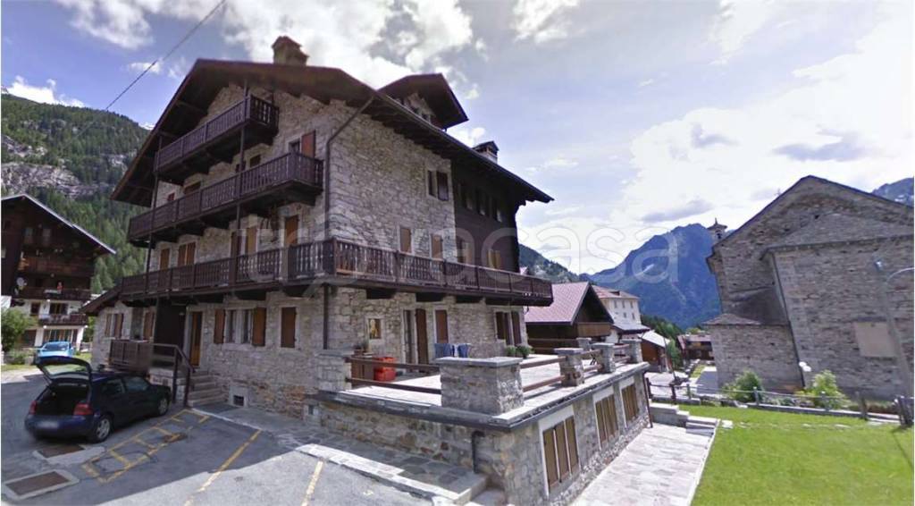 appartamento in vendita a Macugnaga in zona Staffa