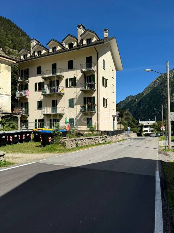 appartamento in vendita a Macugnaga in zona Borca