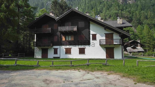 appartamento in vendita a Macugnaga in zona Borca