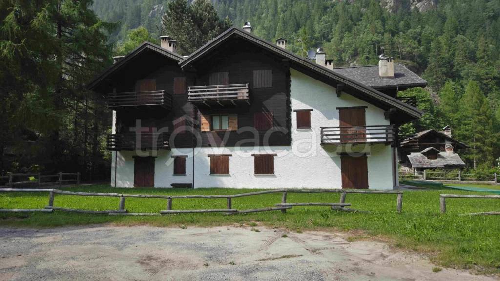 appartamento in vendita a Macugnaga in zona Borca