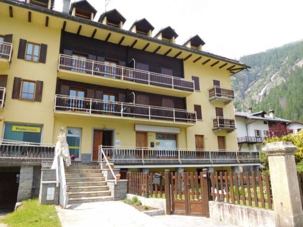 negozio in vendita a Macugnaga in zona Staffa