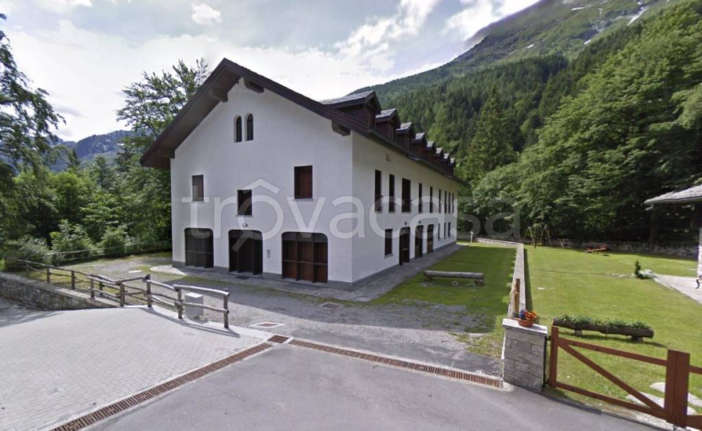 appartamento in vendita a Macugnaga in zona Staffa